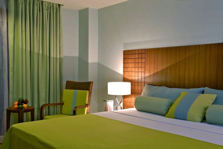 Hotel The Lighthouse Marina Resort
