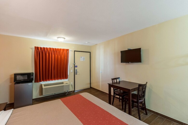 Motel 6 Blythe South