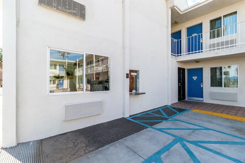 Motel 6 Blythe South