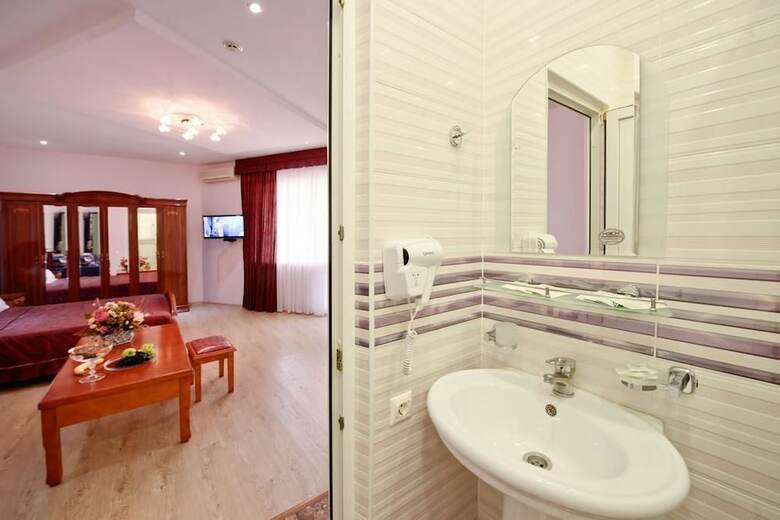 Raduga-prestige Hotel
