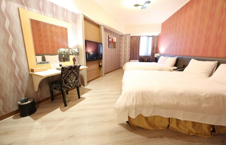 Grand Earl Hotel