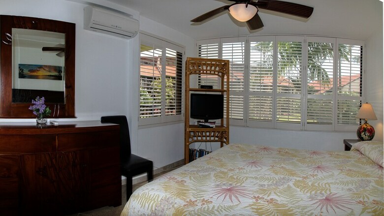 Luana Kai Resort