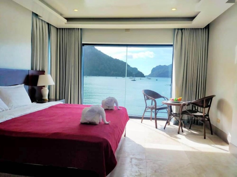 El Nido Beach Hotel