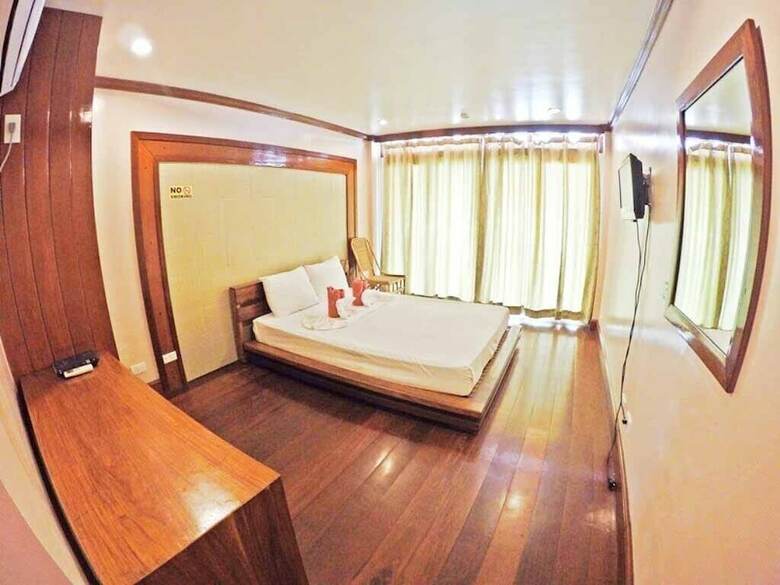 El Nido Beach Hotel