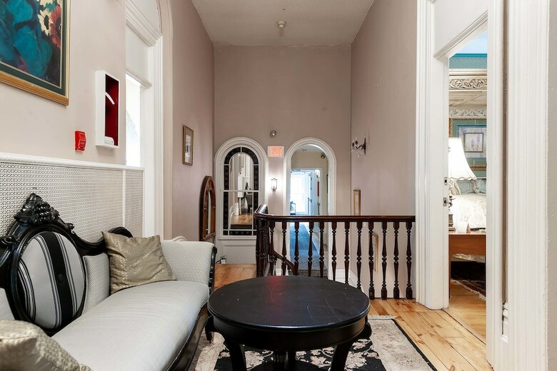 Bed & Breakfast Stone Maiden Inn