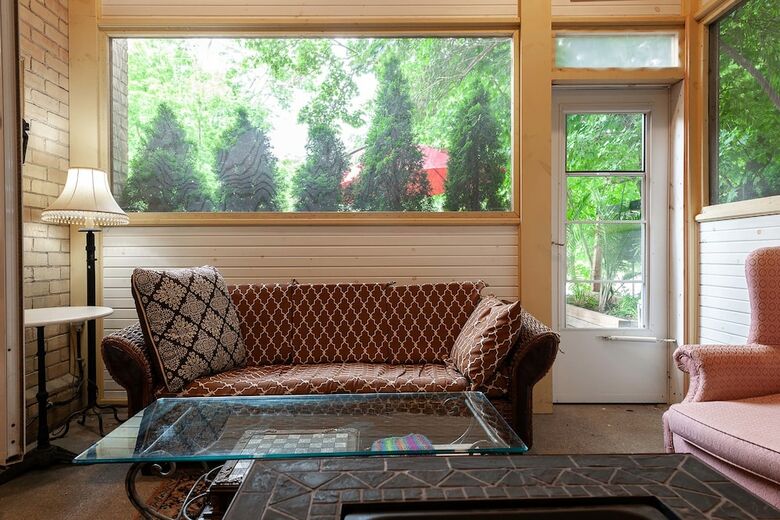 Bed & Breakfast Stone Maiden Inn