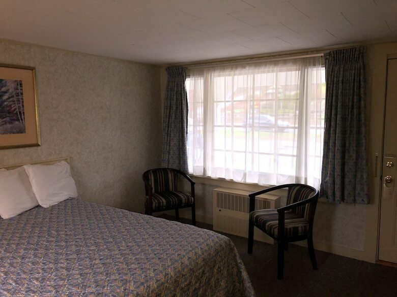 Hotel School House Inn