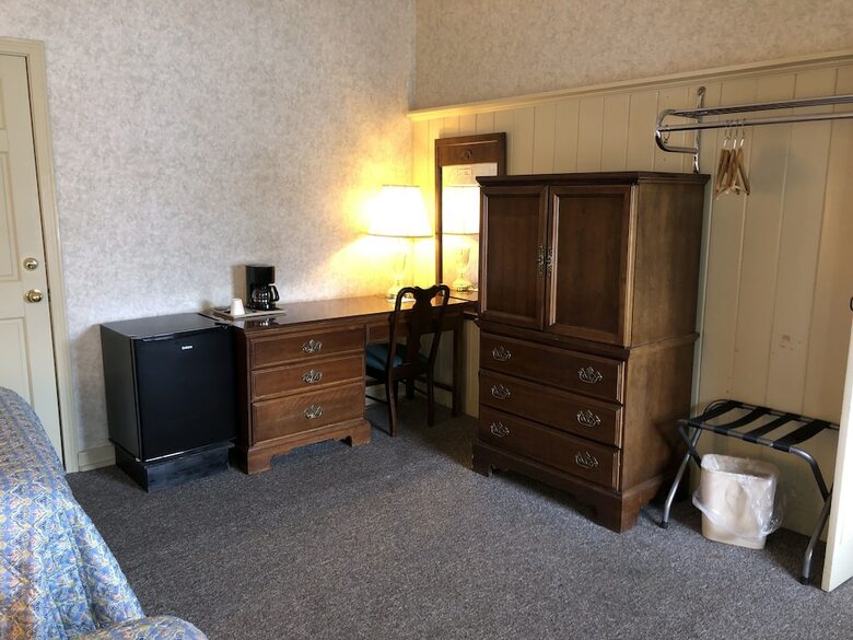 Hotel School House Inn