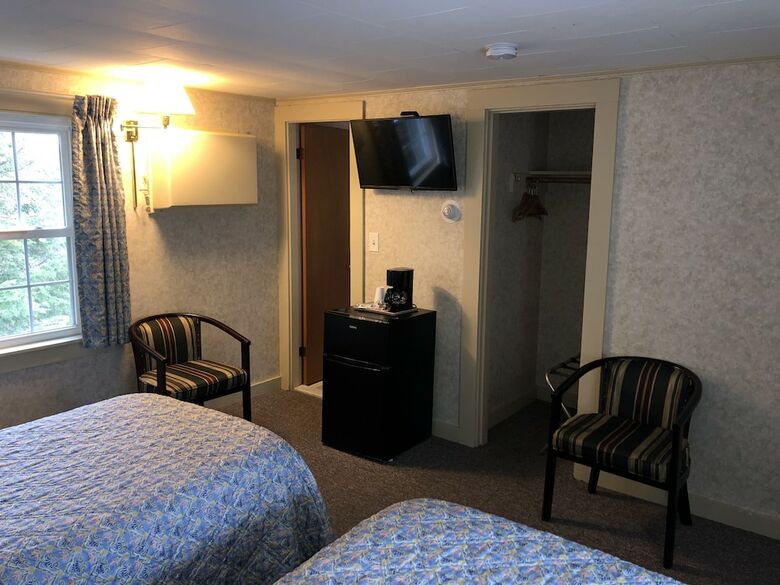 Hotel School House Inn