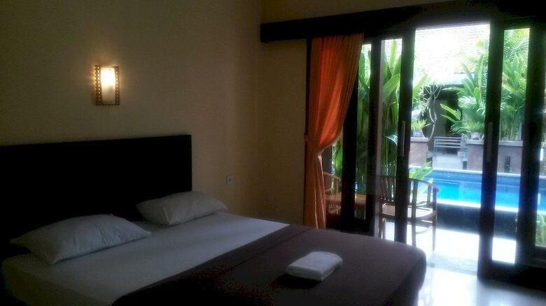 Hotel Waringin Home Stay