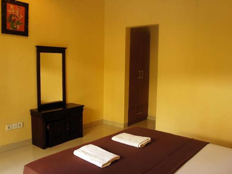 Hotel Waringin Home Stay