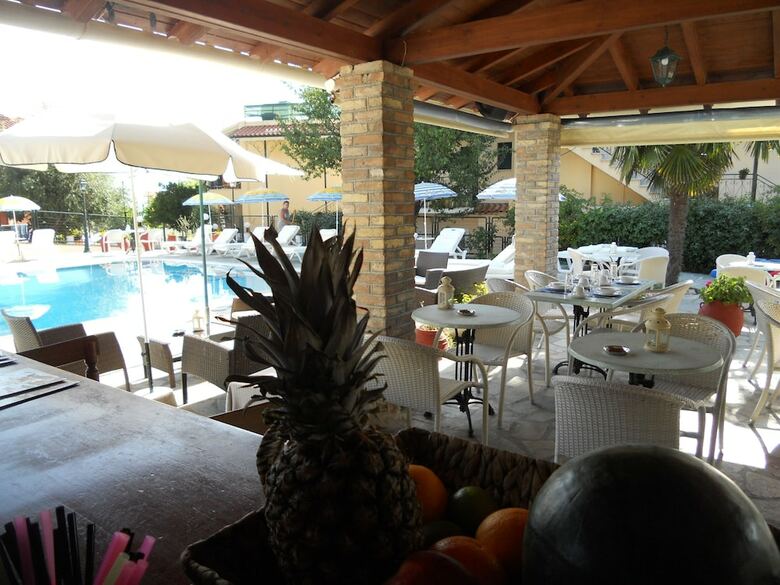 Aparthotel Elli-marina Studios & Apartments