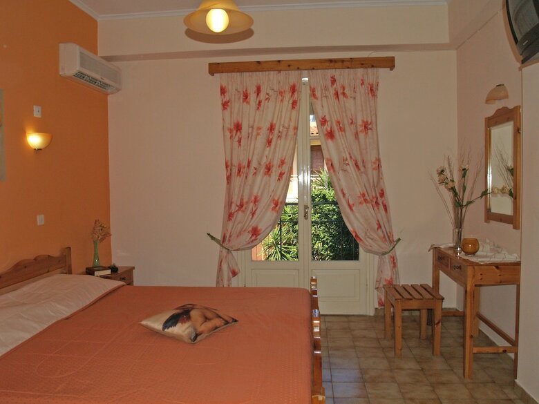 Aparthotel Elli-marina Studios & Apartments