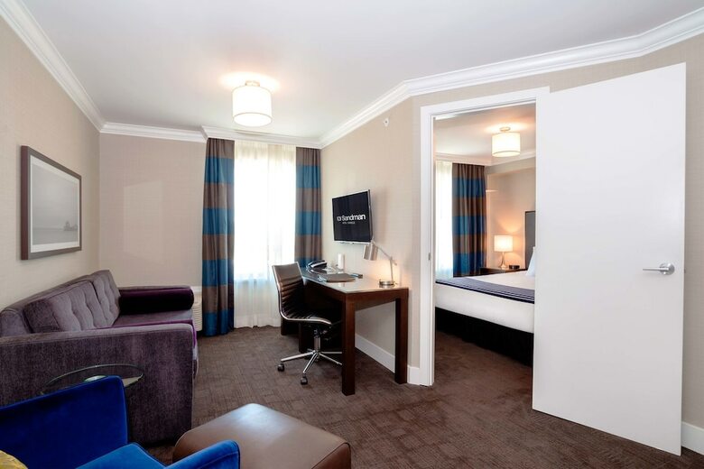 Sandman Hotel Oakville