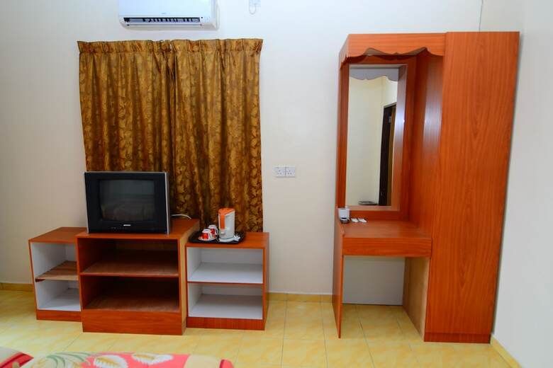 Hotel Purnama Beach Resort