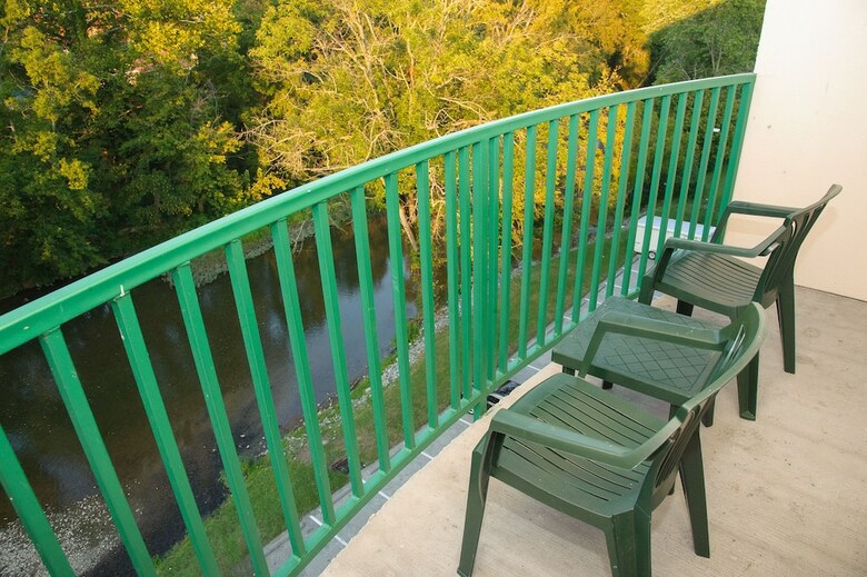 Hotel Pigeon River Inn