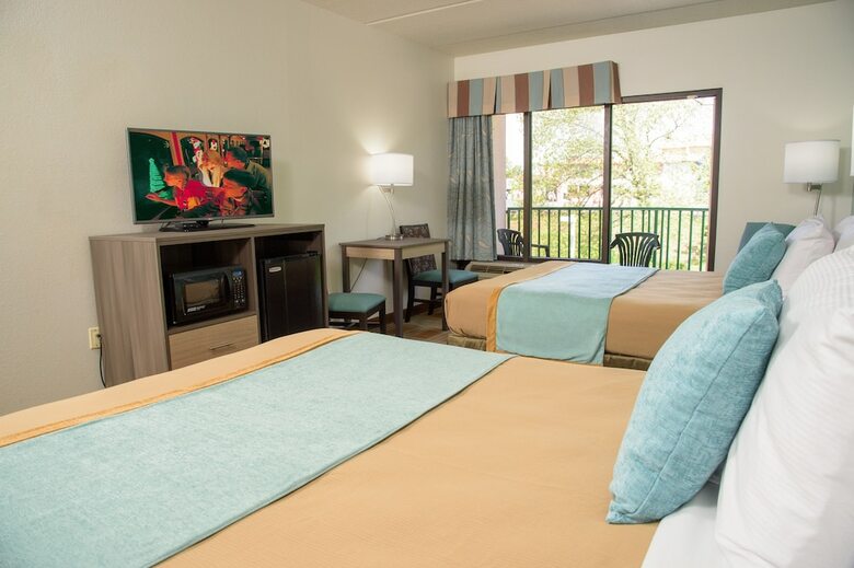 Hotel Pigeon River Inn