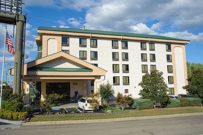 Hotel Pigeon River Inn