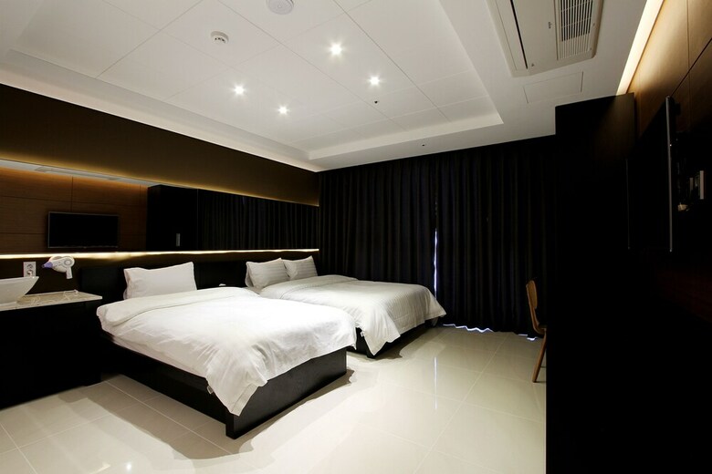 R.lee Suite Hotel Songdo