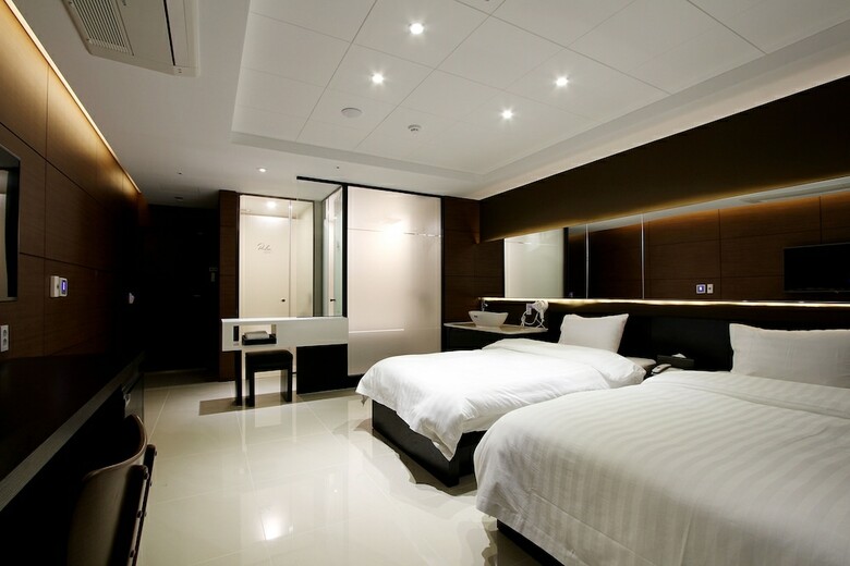 R.lee Suite Hotel Songdo