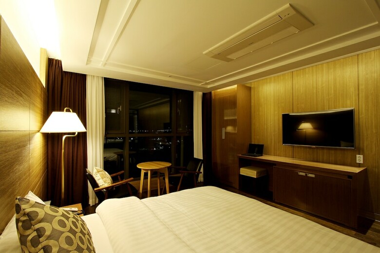 R.lee Suite Hotel Songdo