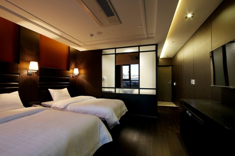 R.lee Suite Hotel Songdo