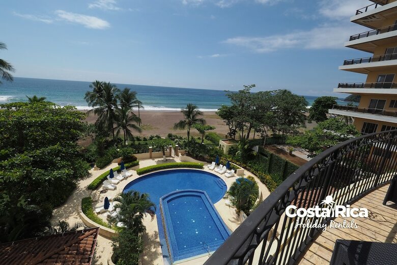 Acqua Residences