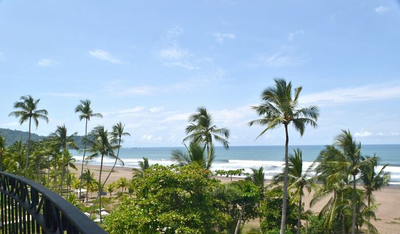 Acqua Residences