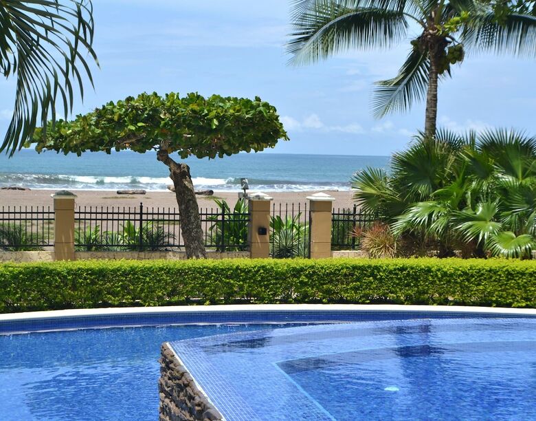 Acqua Residences