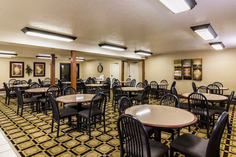 Hotel The Northern Plains Inn
