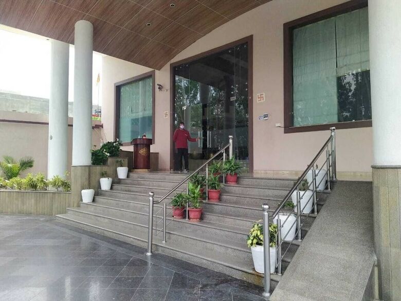 Devashish Hotel