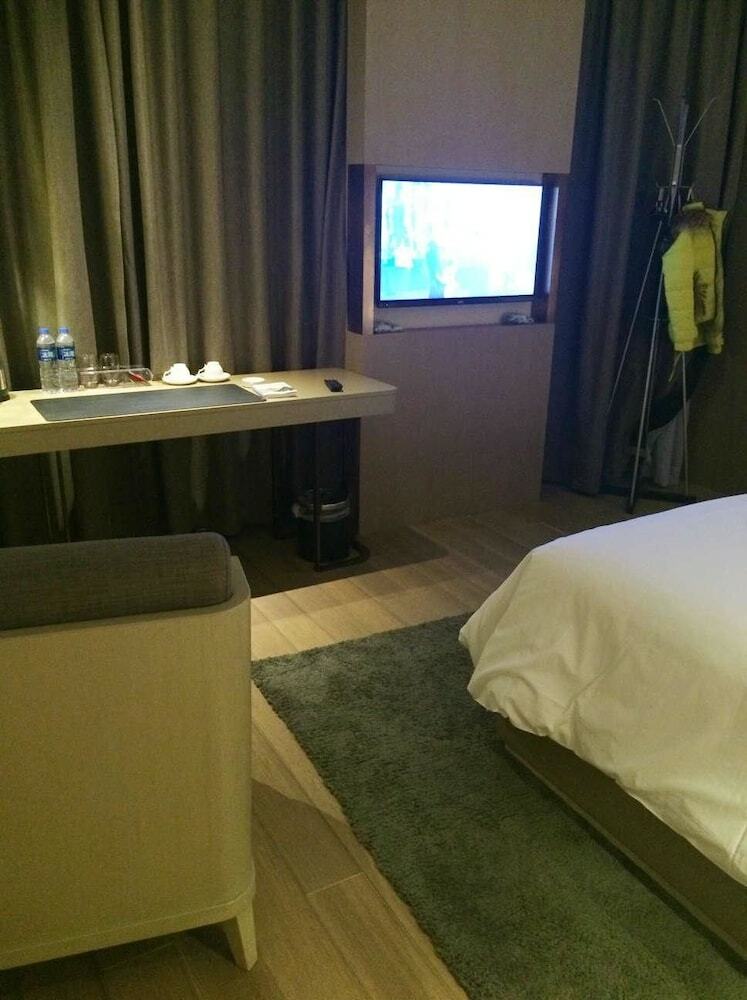 Yitel Hotel
