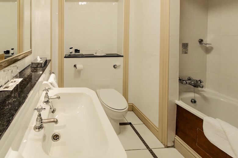 Carnegie Court Hotel