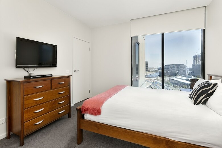 Waterfront Melbourne Apartments