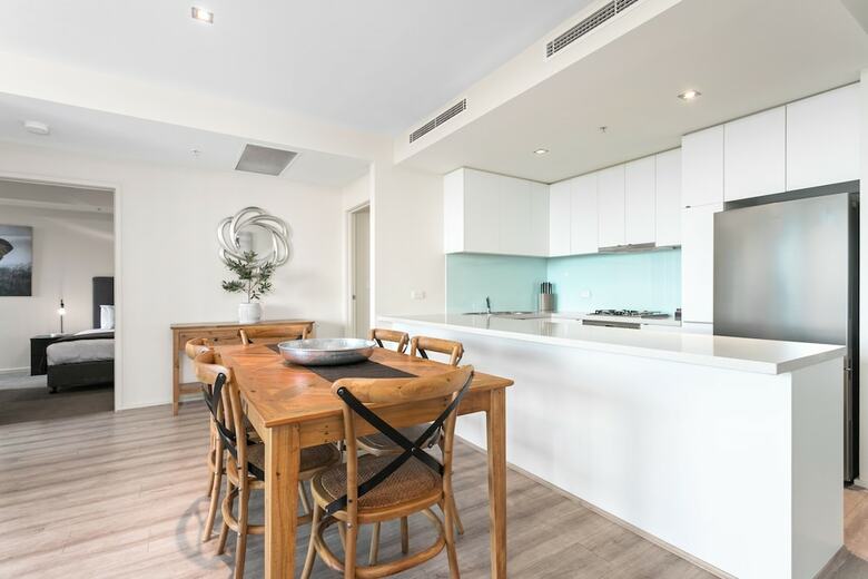 Waterfront Melbourne Apartments