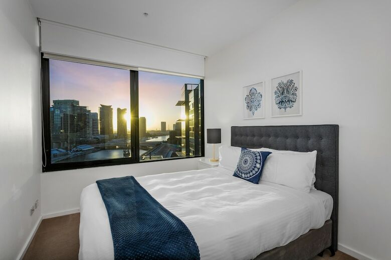 Waterfront Melbourne Apartments