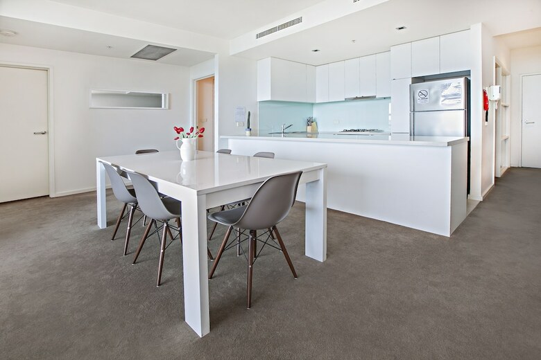 Waterfront Melbourne Apartments