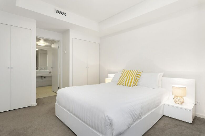 Waterfront Melbourne Apartments