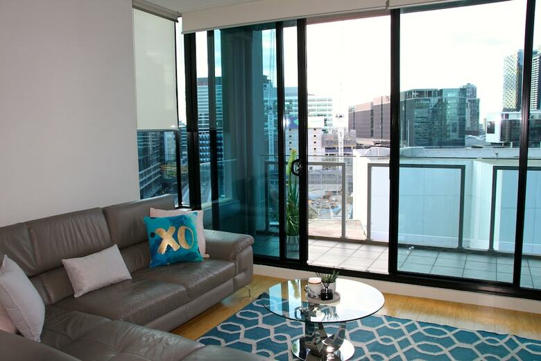 Waterfront Melbourne Apartments