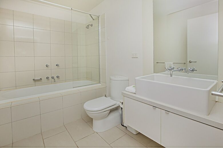 Waterfront Melbourne Apartments