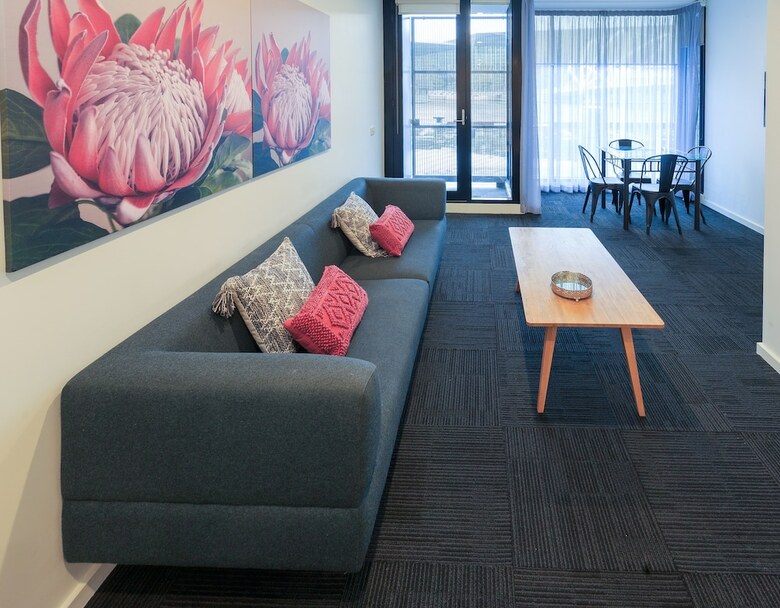 Waterfront Melbourne Apartments