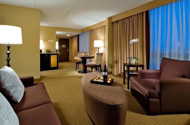 Hotel Doubletree By Hilton Chicago - Arlington Heights