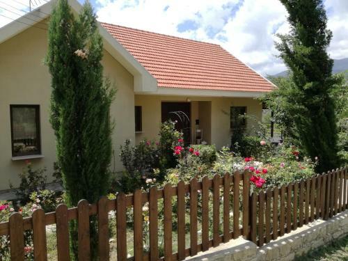 Roses Villa