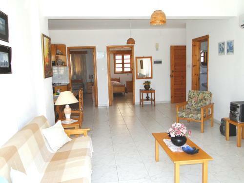 Ampelokipi Holiday Apartments