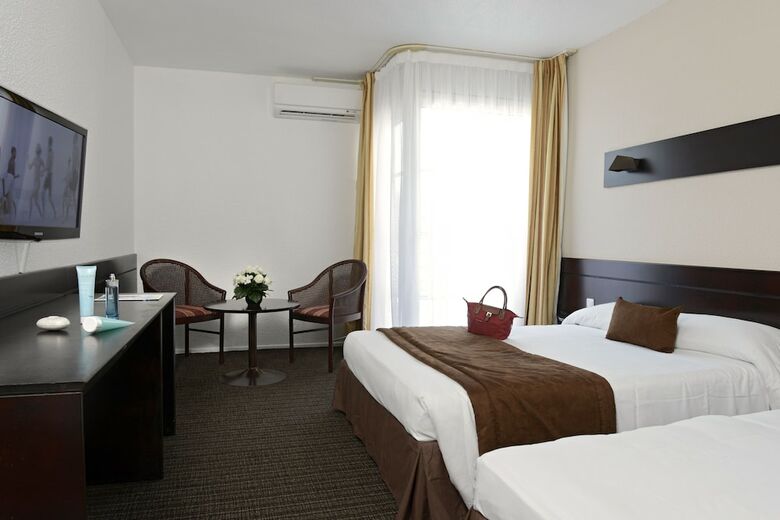 Hotel Espace L�onard de Vinci