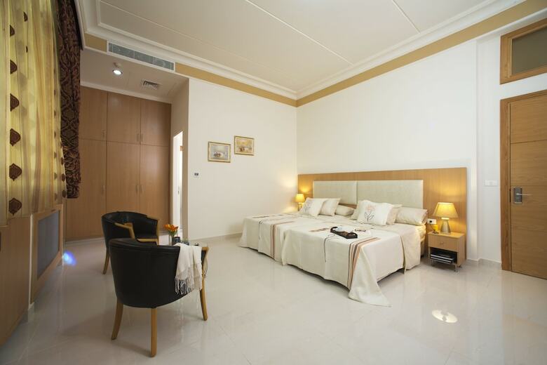 Liqaa Hotel