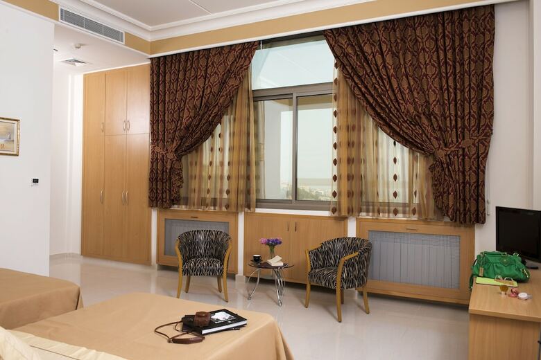Liqaa Hotel