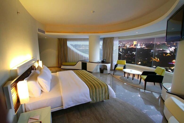 Sensa Hotel