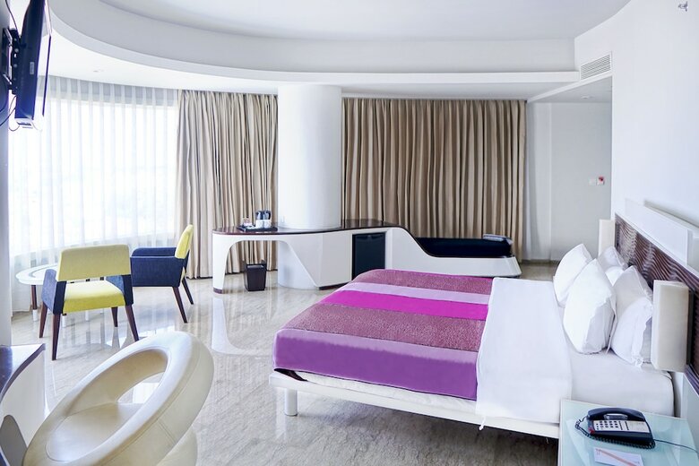 Sensa Hotel