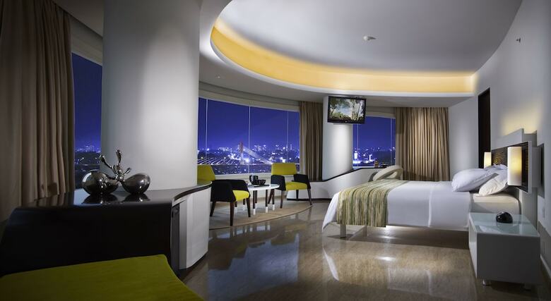 Sensa Hotel